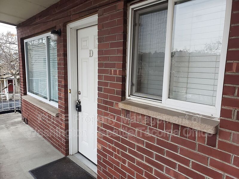 1st image of 3514 Ashworth Ave N #D