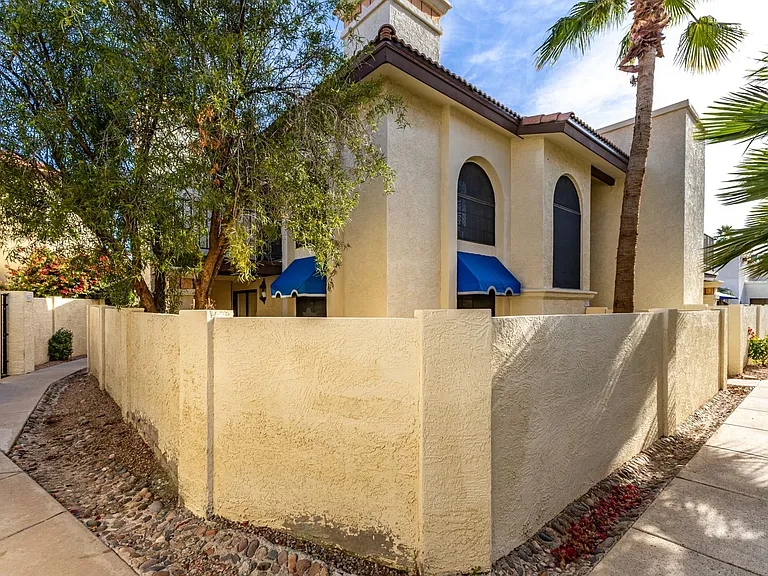 5002 E Siesta Dr #1 — Photo 2