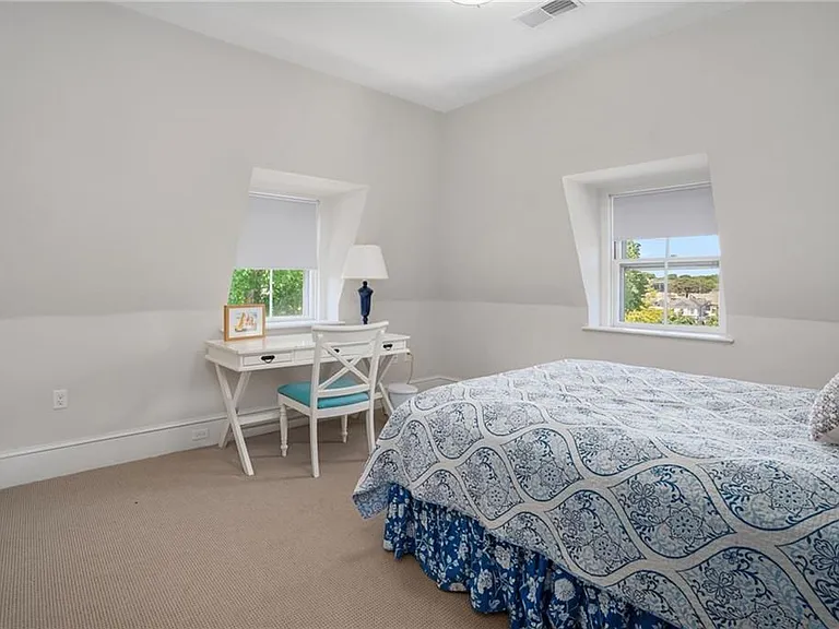 15 Berkeley Ave — Photo 21