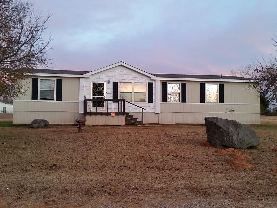 4.75 acres with 2 homes