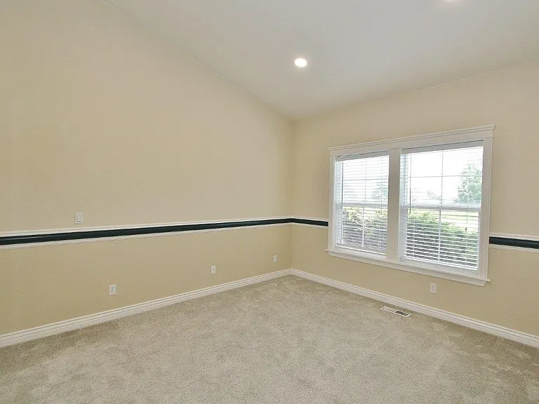 4109 E Man O War Dr — Photo 16