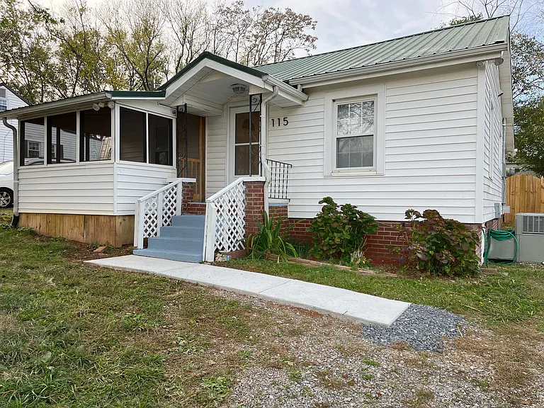 115 Oakdale St — Photo 10