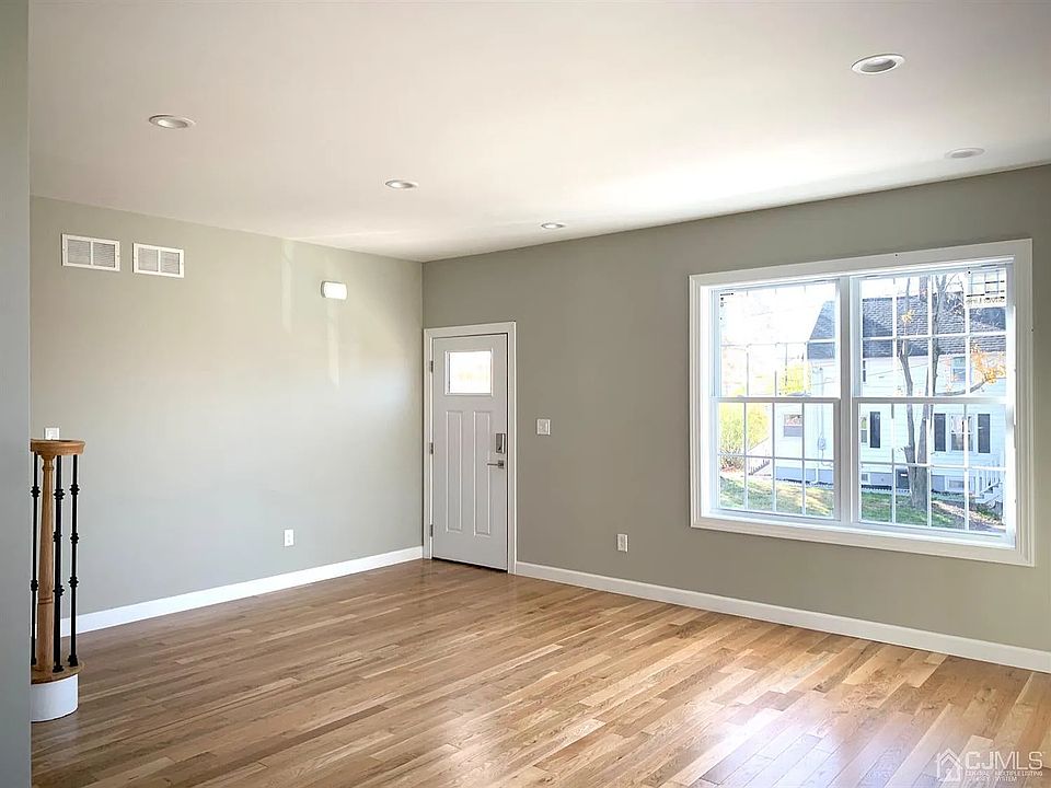 2nd image of 73 Cherry St