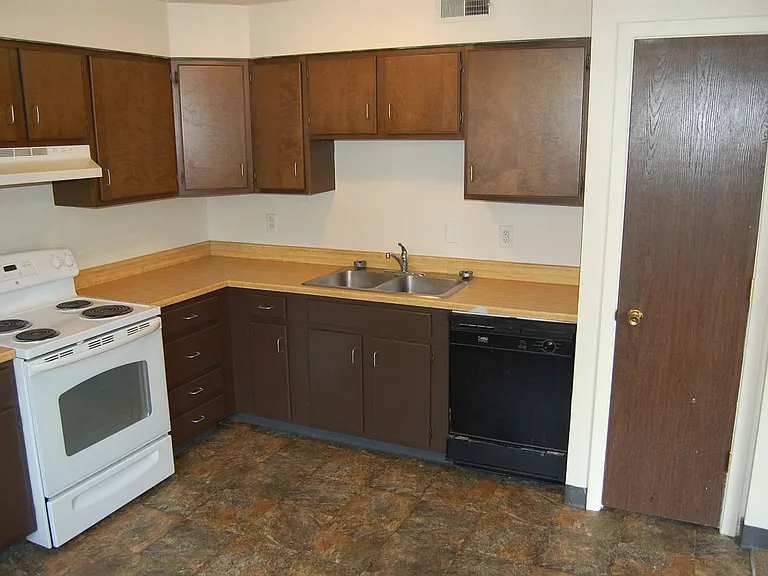 3632 Huntington Ave — Photo 7