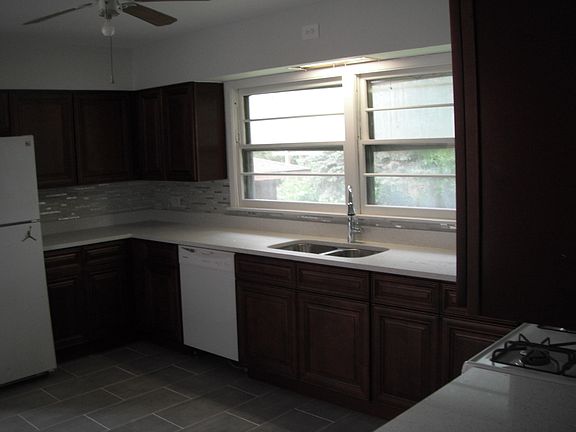 3rd image of 8114 Archer Ave