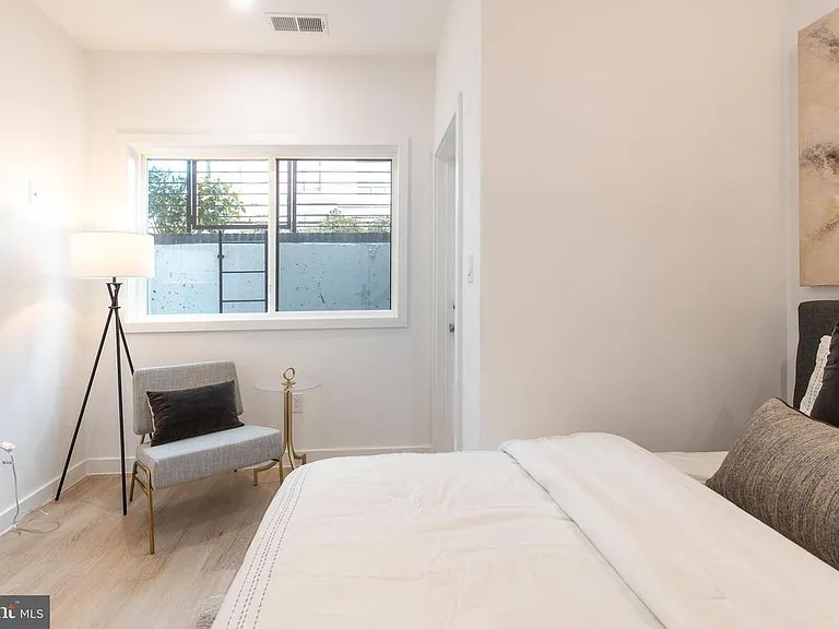 808 13th St NE #808B — Photo 18