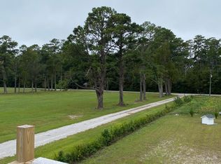 1720 N 20th St, Morehead City, NC 28557
