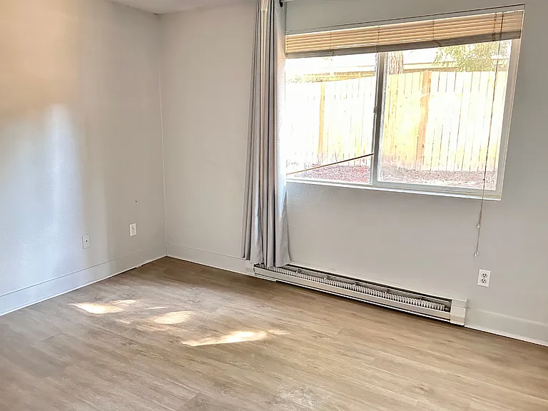 14507 NE 7th Pl #3 — Photo 11