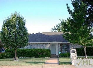 7448 Sandywoods Ct, Fort Worth, TX 76112