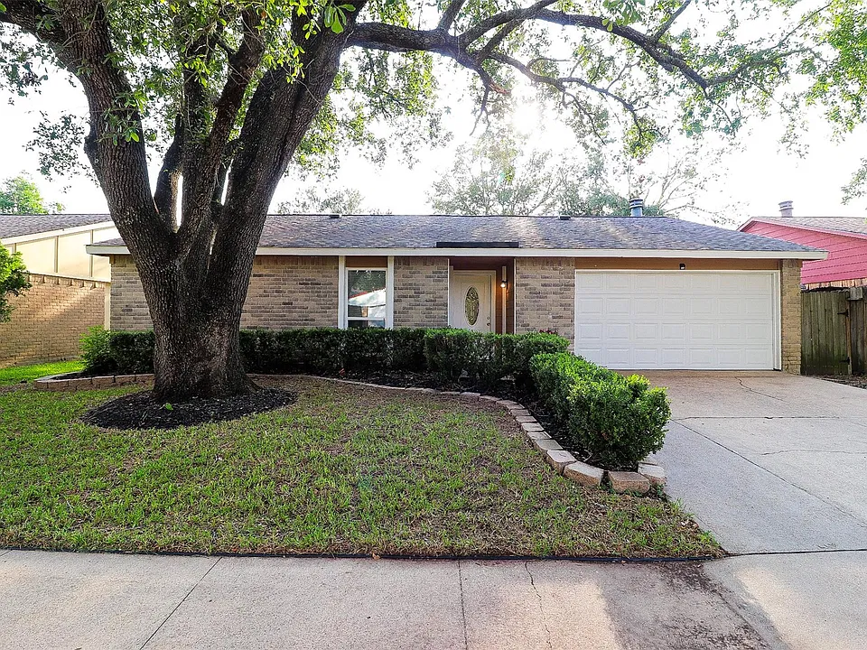 4367 Kinloch Dr
