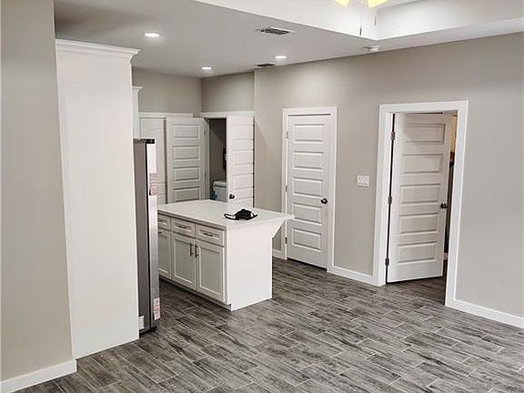 5th image of 3209 Briggs Rd