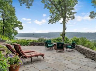 1 Mountain Trl, Sparta, NJ 07871