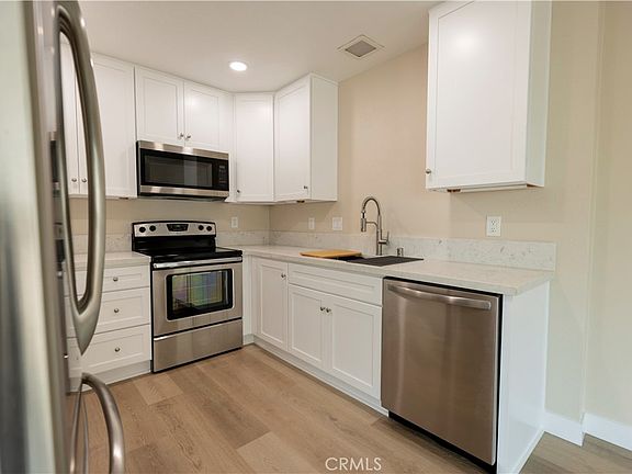5th image of 581 W Alton Ave APT G
