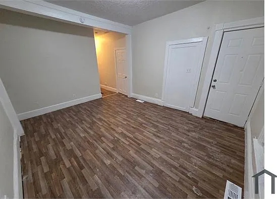 26 Hall St SW — Photo 9