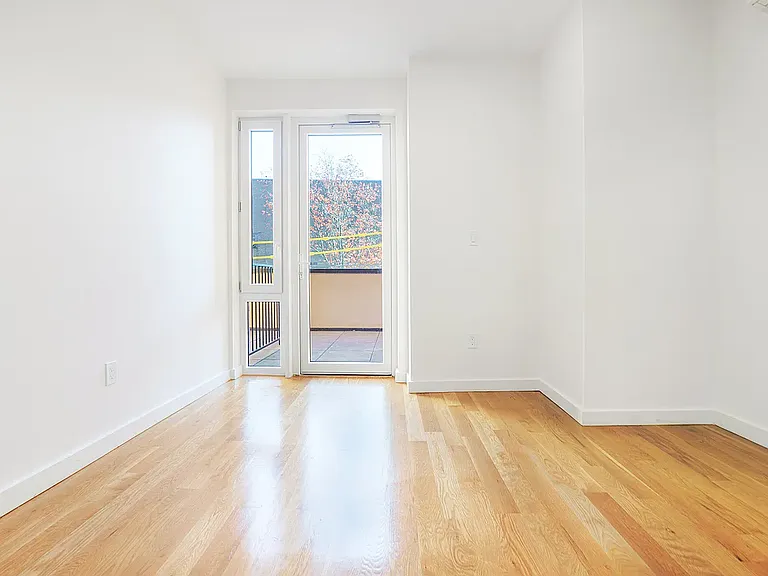 138-25 Barclay Ave #205 — Photo 23
