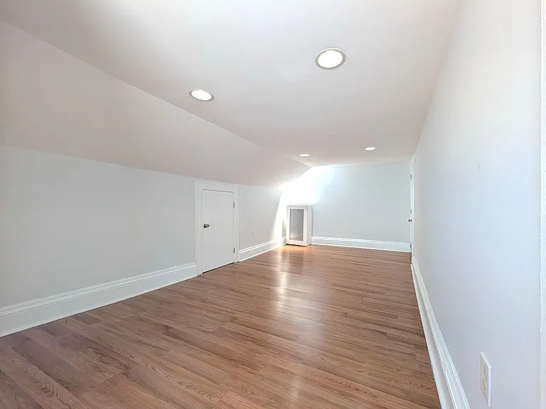 69 Beacon Ave #3 — Photo 17