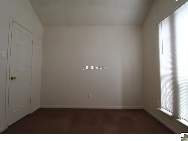 5211 James Loop — Photo 26