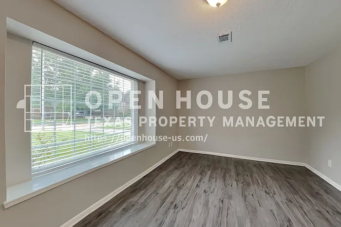 8110 Renmark Ln — Photo 4