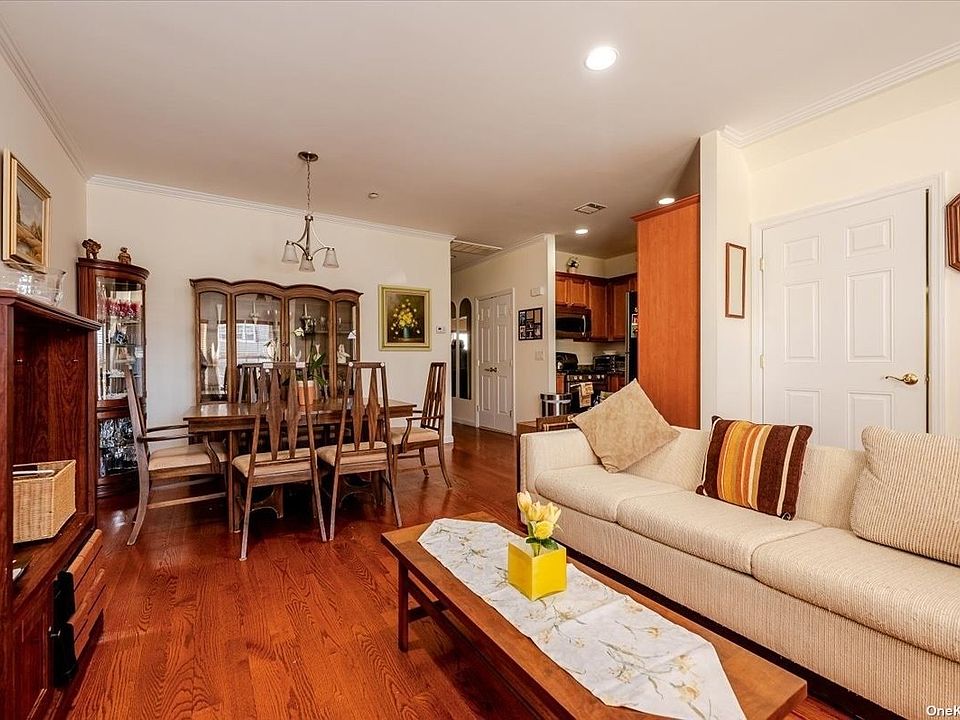 Seasons At East Meadow 329 Spring Dr East Meadow NY Zillow