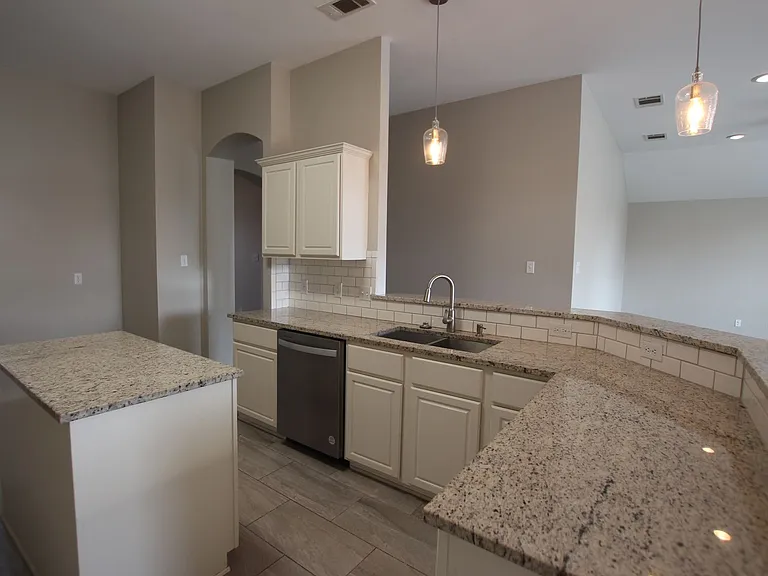 6021 Morning Mist Dr — Photo 12