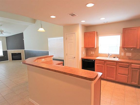 5th image of 16406 Eddlemont Dr