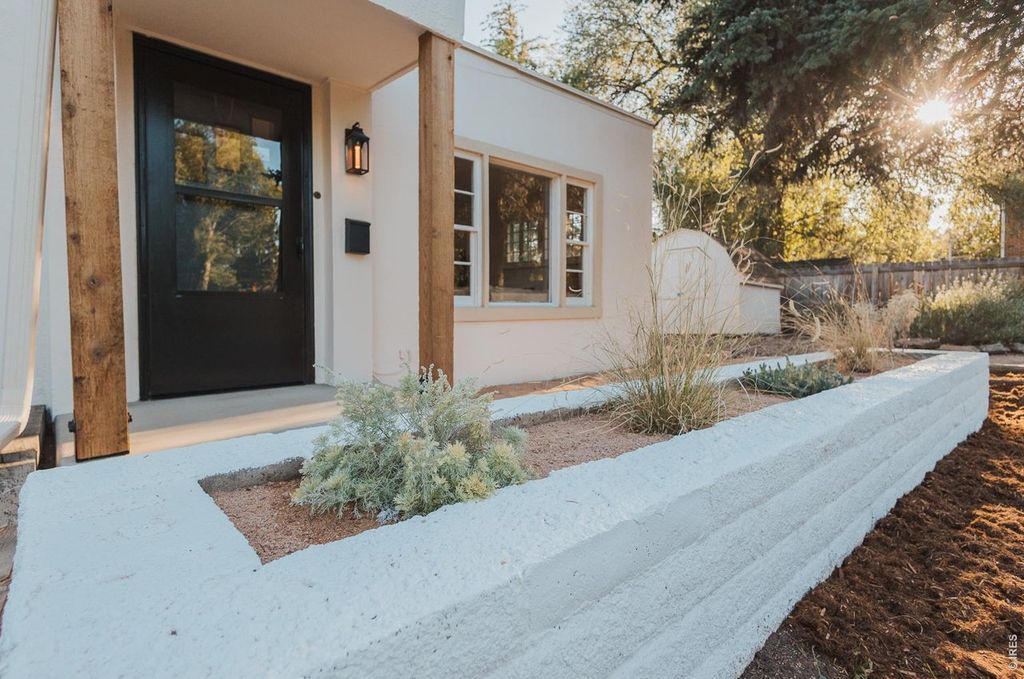 321 E Prospect Rd