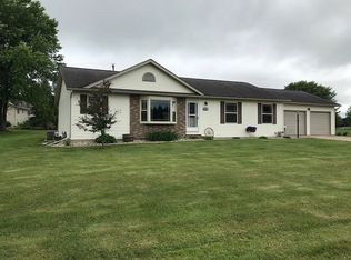 605 Kreutzer St, Athens, WI 54411