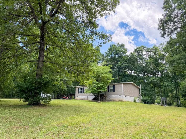 102 Skyline Ct, Crossville, TN 38572