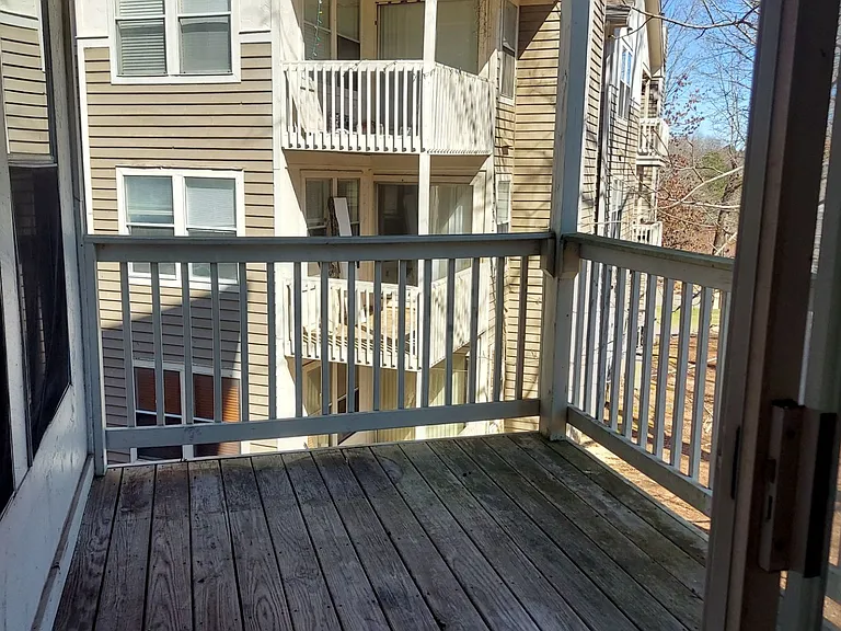 1018 Brookhollow Dr #1 — Photo 3