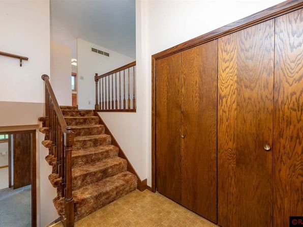 1540 Peggy Ln, North Mankato, MN 56003