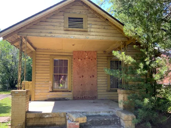 704 Lincoln Ave, Albany, GA 31701