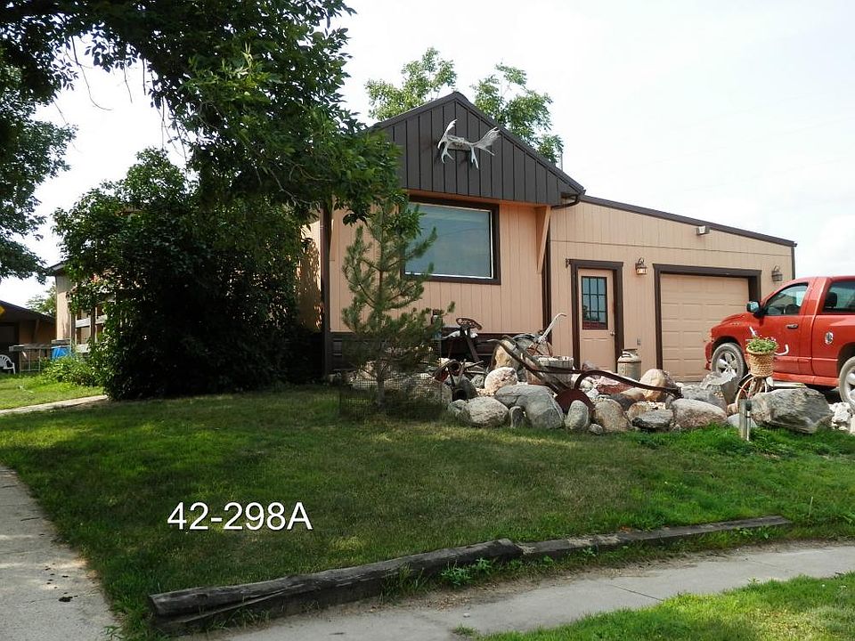 Cabin for sale in Knox County, Nebraska.