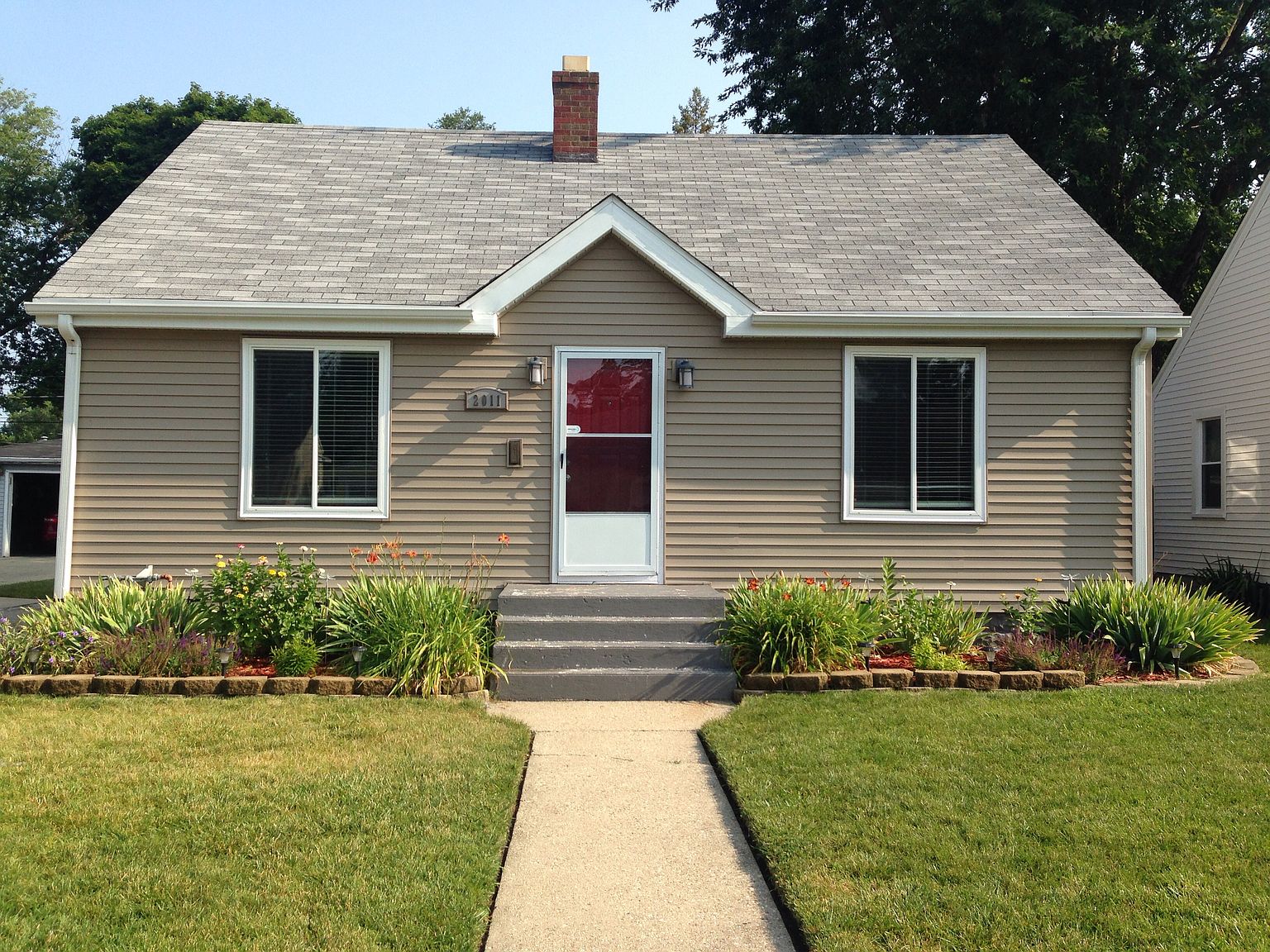 2011 Glenwood Ave, Rockford, IL 61103 Zillow