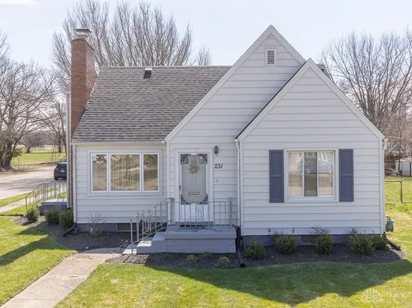 231 Park Ave, Urbana, OH 43078