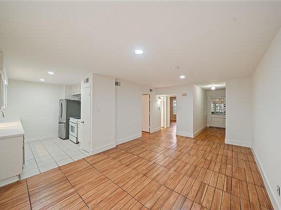 5th image of 8245 Kingsbrook Rd APT 236