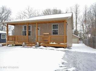 5001 W Orchard Dr, Mccullom Lake, IL 60050