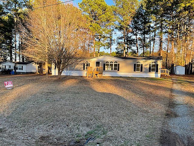 1st image of 8401 Woodlands Trl