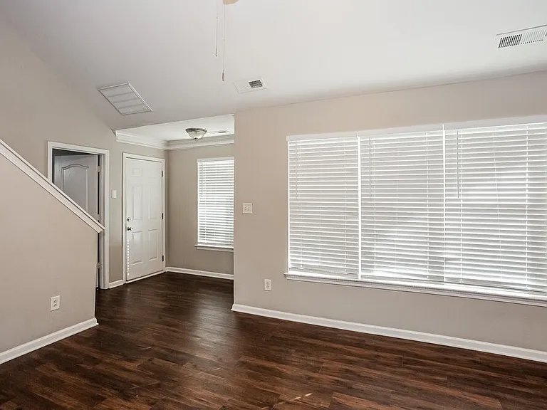 734 Ablow Dr — Photo 7
