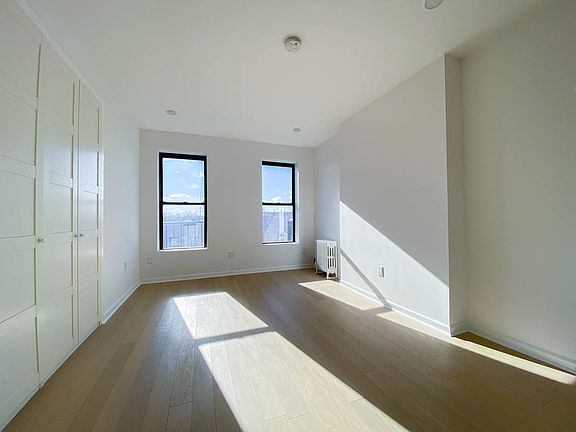 5th image of 557 17th St #3LD