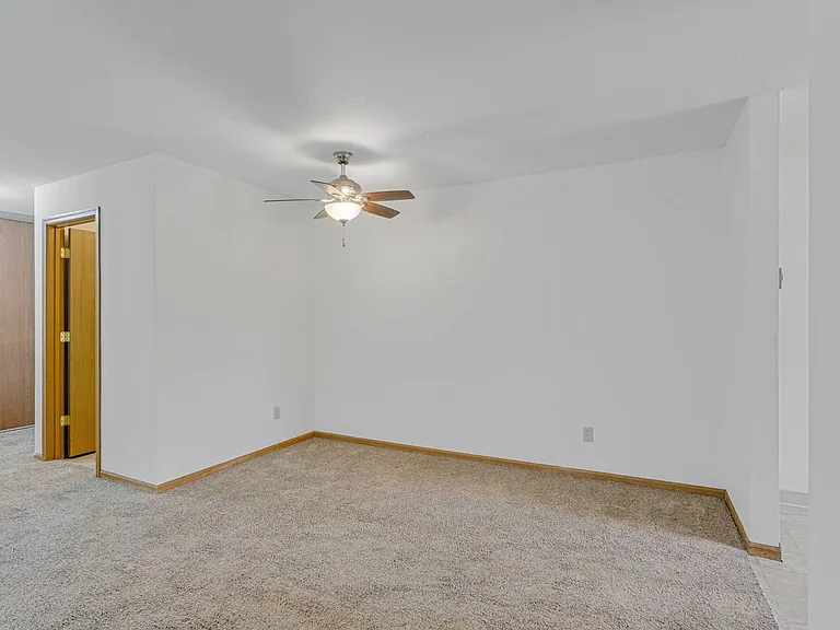 Applewoods Apartments — Photo 18