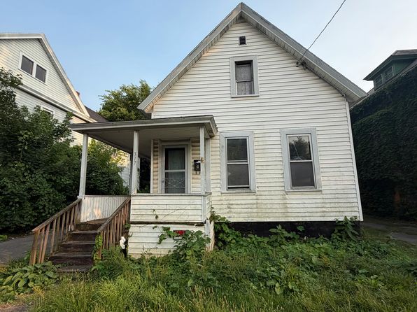 317 Rowland St