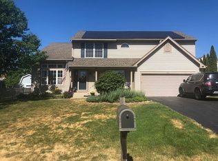 580 Madison Ln, Lindenhurst, IL 60046