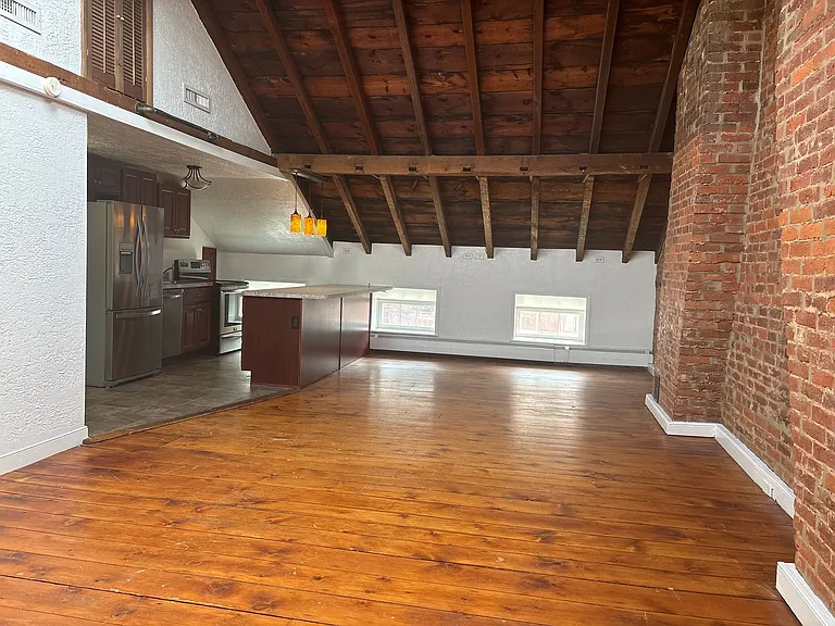 36 N Beaver St #3 — Photo 7