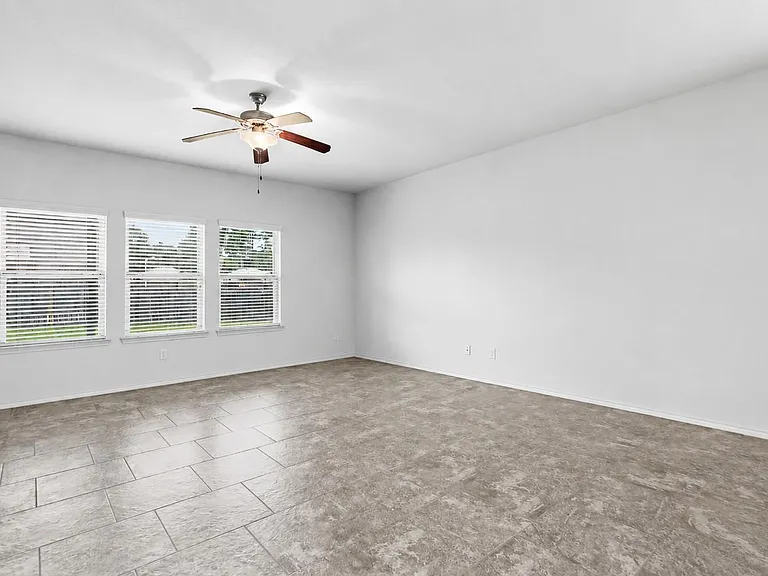 166 Meadow Grove Dr — Photo 11