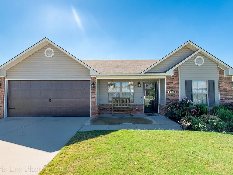 3103 Greensprings Rd — Photo 2