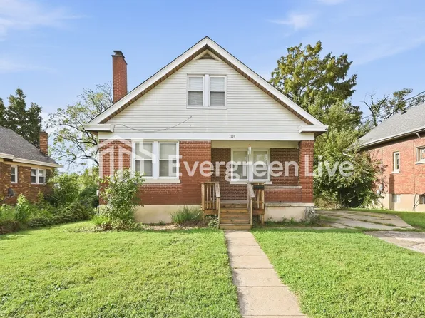 3229 Phoenix Ave, Cincinnati, OH 45211