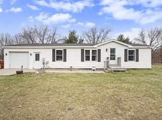 4089 White Creek Ln, Cedar Springs, MI 49319