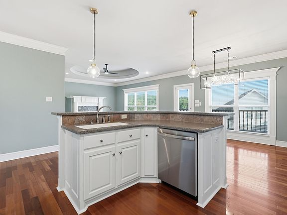 4th image of 103 Beaver Creek Ln
