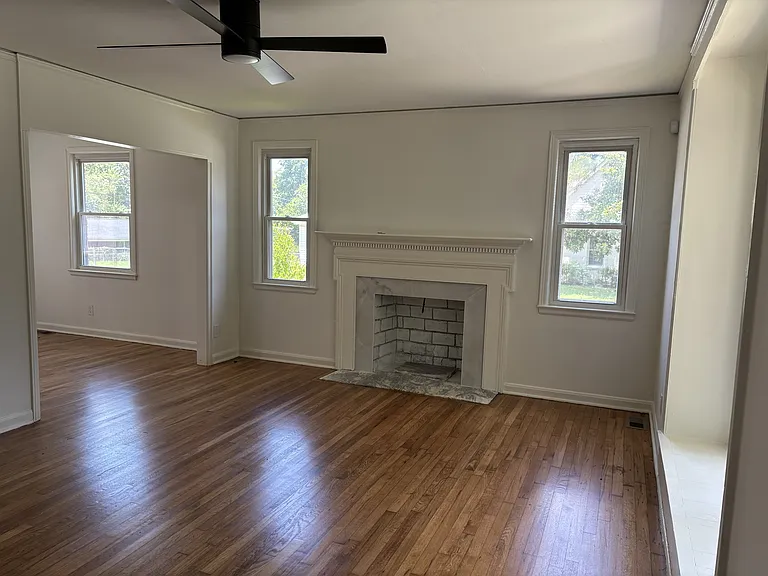 1201 Hancock St — Photo 9