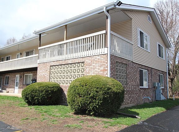 2nd image of 367 Harvest Ln APT 6